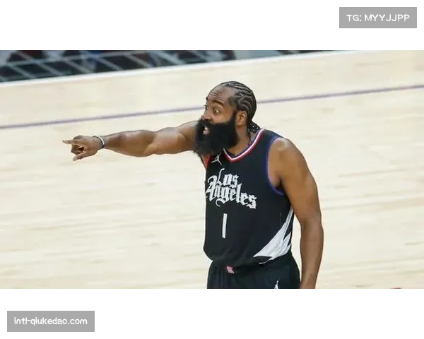 克努佩尔26分米勒21分，黄蜂后场发力仍不敌哈登爆发